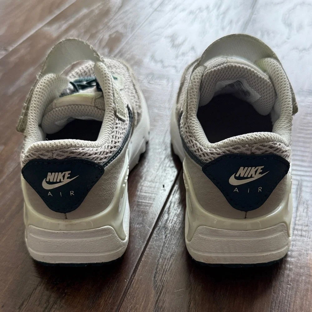 Nike Kids Sneakers Size 11C - Picture 6 of 9
